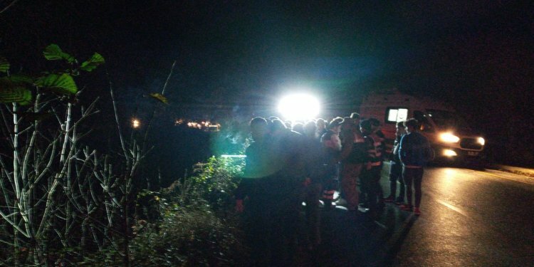 Trabzon'da araç dereye yuvarlandı: 1 ölü!