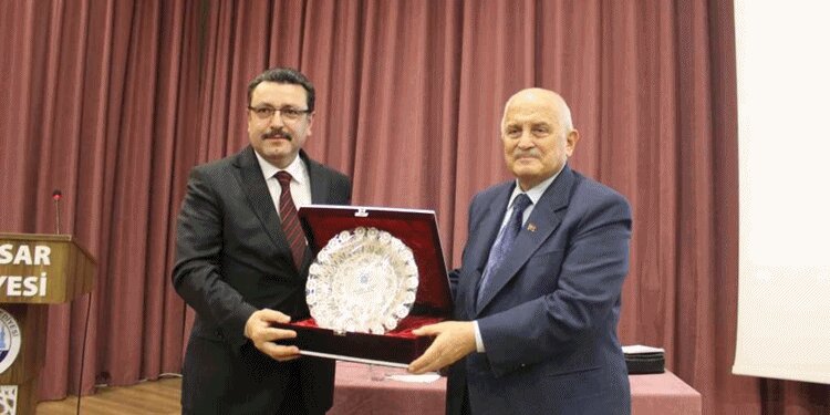 Trabzon'un tarih hazinesi Albayrak 32. kitabını yazdı!