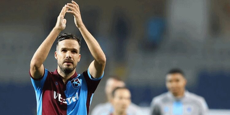 Novak'ın menajeri Trabzonspor'u oyalıyor!