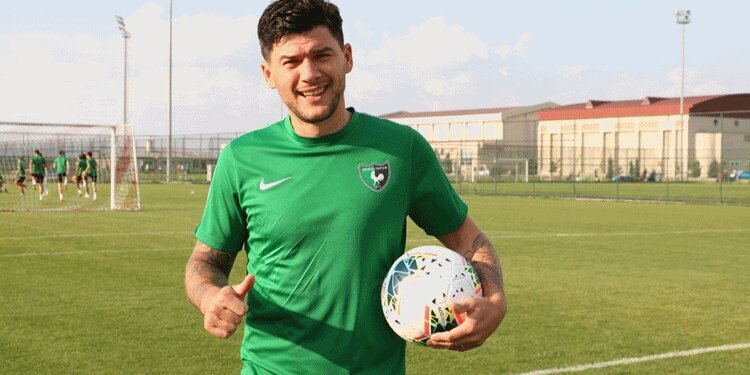 Trabzonspor'un rakibi Denizlispor'a kriz! Kavga ettiler