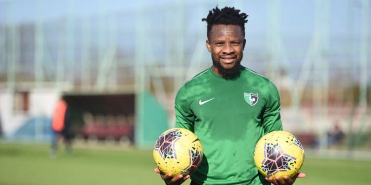 Onazi Denizlispor'da ilk antrenmanına çıktı