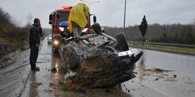 Tamir edilen aracın motor testi sırasında takla attılar