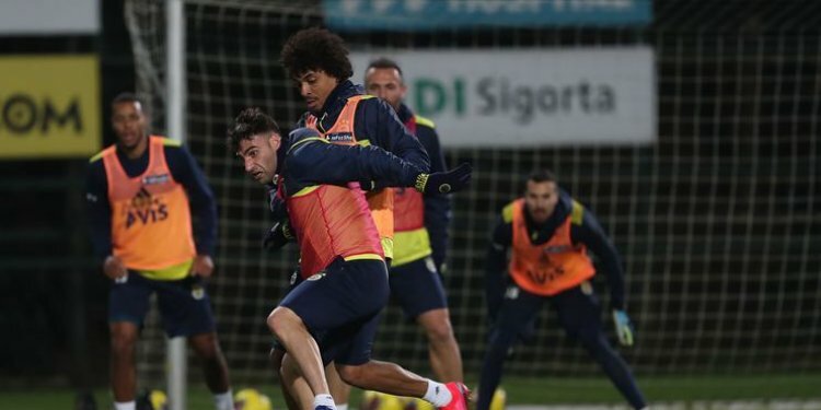 Trabzonspor'la karşılaşacak Fenerbahçe'de flaş gelişme!