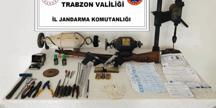 Trabzon'da silah imalathanesi baskını! Bunlar çıktı