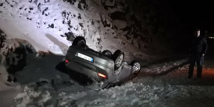 Gümüşhane'de feci kaza: Araçta bulunan 3 kişi...