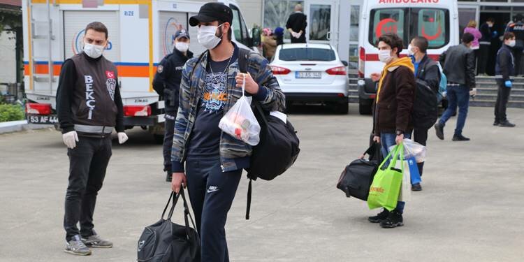 Rize'de karantinaya alınmışlardı, gönderildiler!