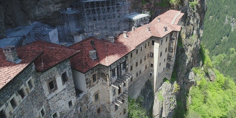 Sümela Manastırı’ndaki restorasyon çalışmaları görüntülendi