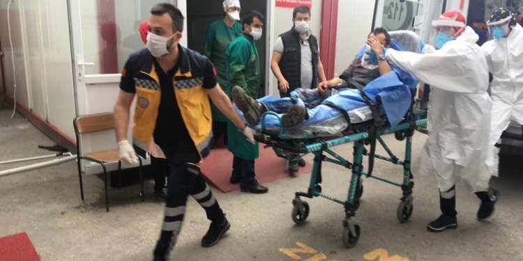 Komşular birbirine girdi: 2 ölü, 3 yaralı