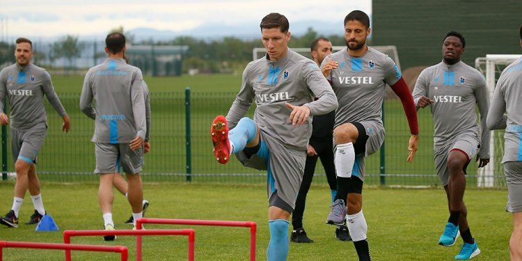 Trabzonspor hazırlıklara başladı! Kritik görüşmeler...
