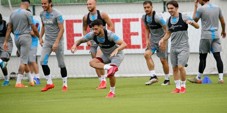 Trabzonspor'da Galatasaray maçı kafilesi açıklandı
