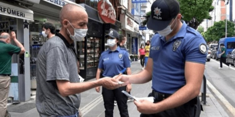 Polis 'korona' cezası kesebilir mi? Belli oldu