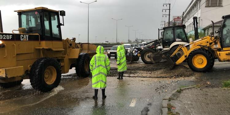 Bölgemizde yağmur, hayatı olumsuz etkiliyor!