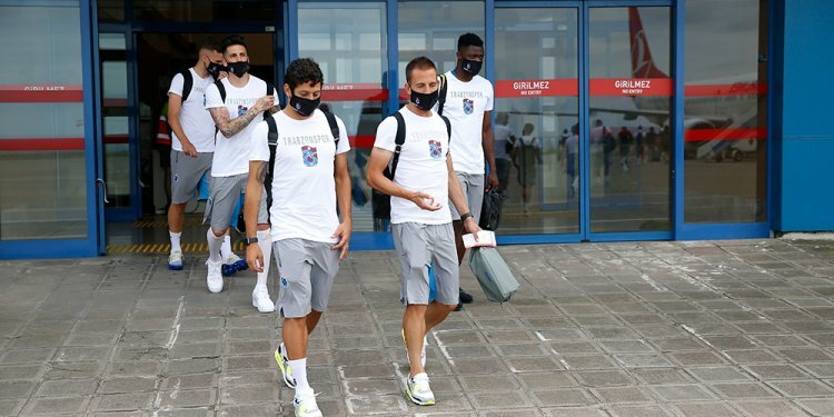 Trabzonspor Denizli’ye gitti! İşte kadro…