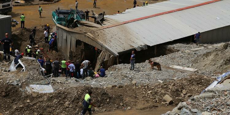 Artvin'de sel ve heyelanın bilançosu açıklandı!