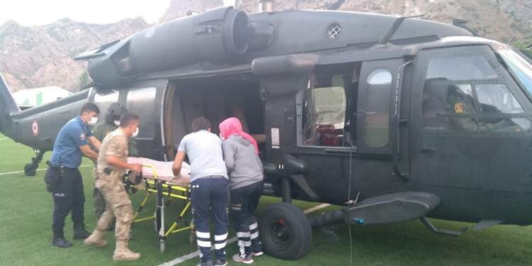 Kaçkar'a tırmanırken düştü, askeri helikopterle kurtarıldı!