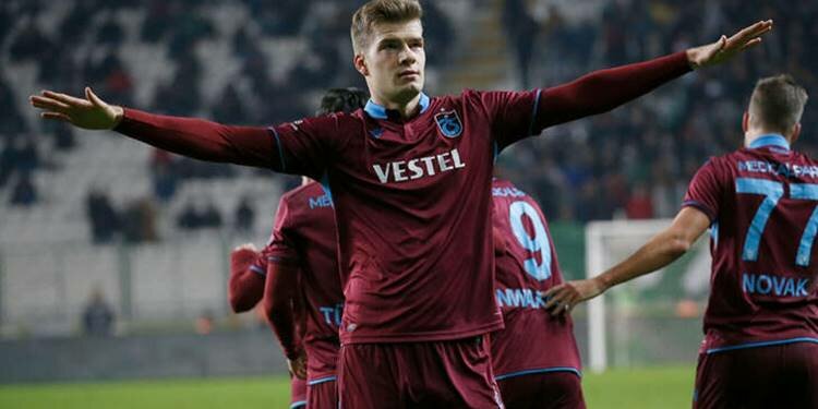 Şampiyonluğu kaybeden Trabzonspor'a teselli ikramiyesi!