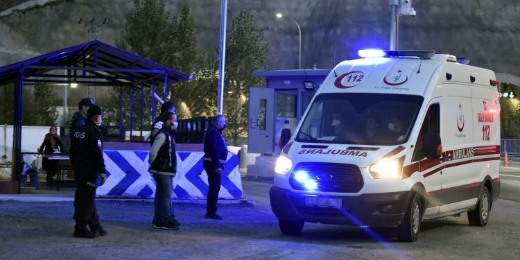 Karantinada olması gerekirken Trabzon yolunda yakalandı