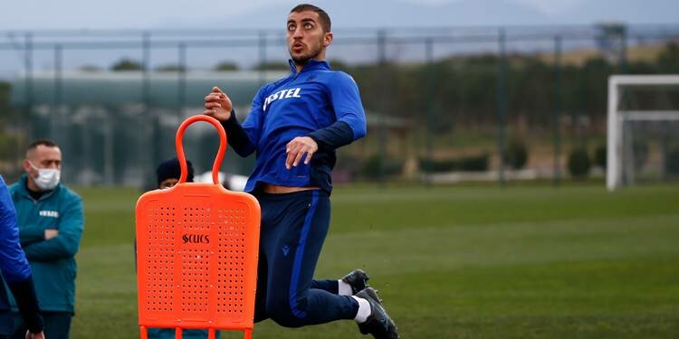 Trabzonspor'da Hosseini forma bekliyor!