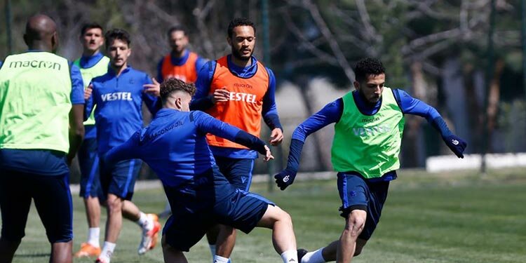 Trabzonspor'da izin bitti, çalışmalar başladı