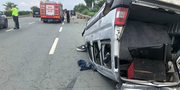 Trabzon plakalı araç Rize'de kaza yaptı