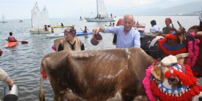 Trabzon'daki Mayıs Yedisi Şenlikleri'nde renkli görüntüler!
