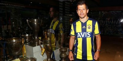 Emre Belözoğlu'ndan tahrik dolu fotoğraf!